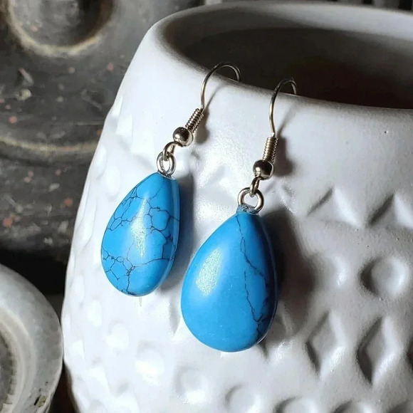 Turquoise Howlite Gemstone Puffed Teardrop Handcrafted Blue Silver Dangle Earrin - Picture 1 of 5